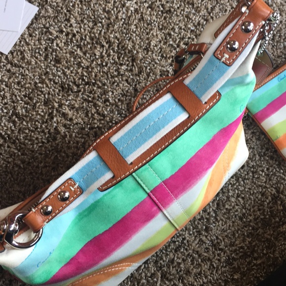 Coach Purse Excellent Condition!! - Picture 3 of 8